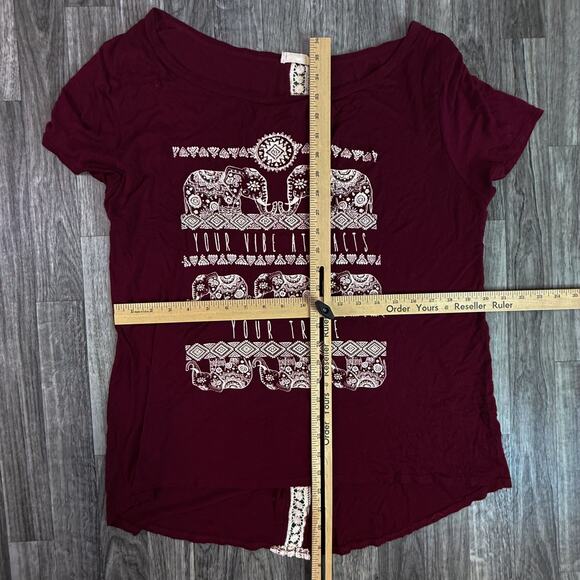 French Pastry Elephant Graphic Crop Tee Your Vibe Attracts Your Tribe Burgundy - Picture 5 of 5
